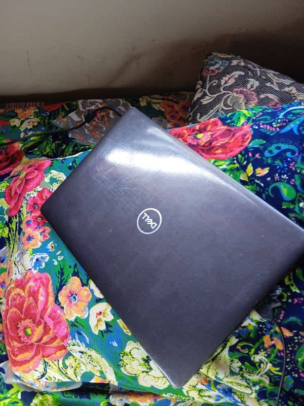 i7 8th touch screen Dell latitude 5400 16gb ram 228 gb ssd
