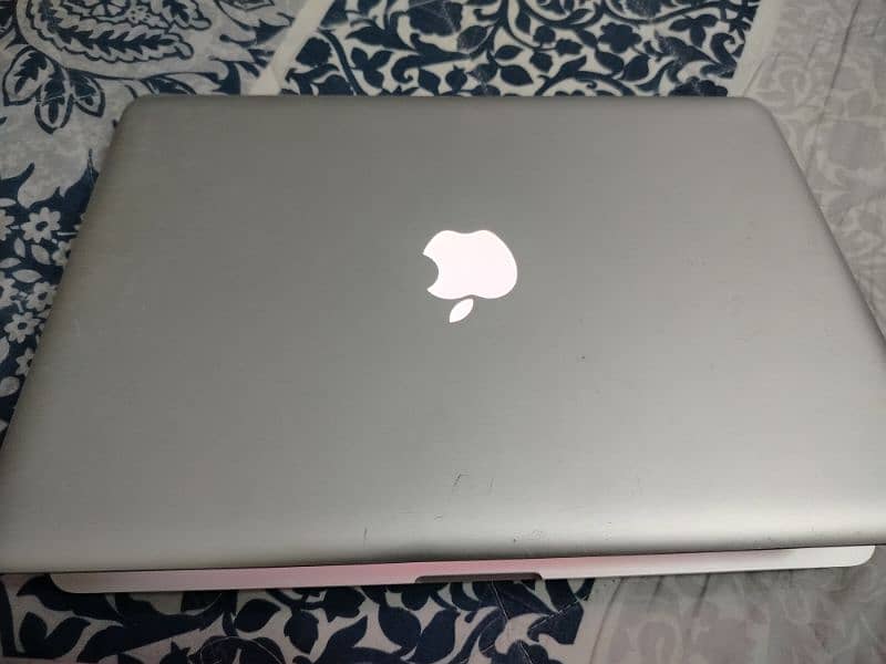 MacBook pro early 2011 13 inch