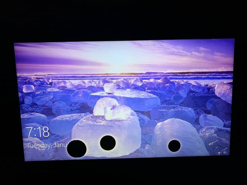 DELL inspirion 3452 just Dot on screen