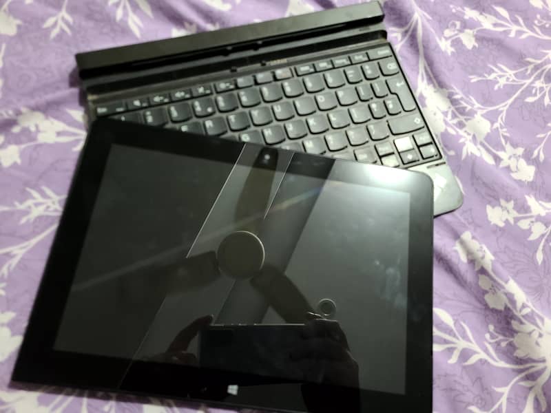 Lenovo Thinkpad 10 famous tab two in one