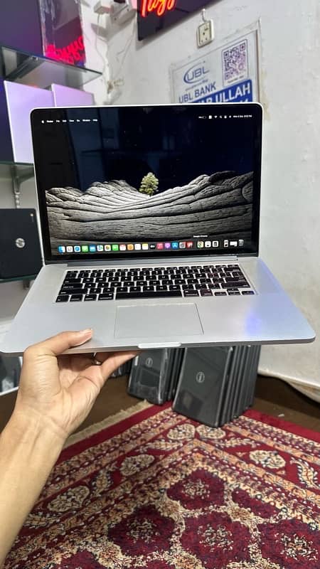 macbook pro 2015 i7 16/256 15inch Tayyab laptop