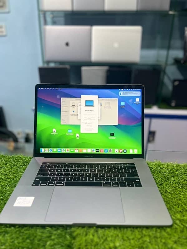 Apple MacBook Pro 2019 15inch i7