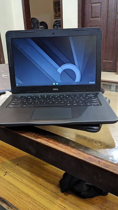 dell Chromebook laptop with bag and speaker gift