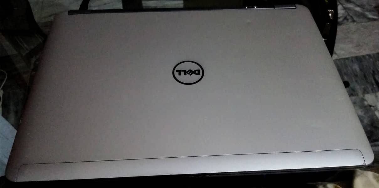 Dell LATTITUDE E6640 i5 4th gen