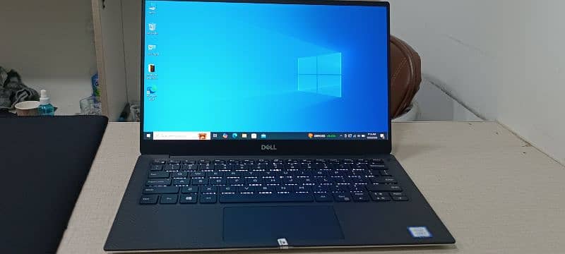 Dell XPS 13 9390 ci7 8th gen 1080p