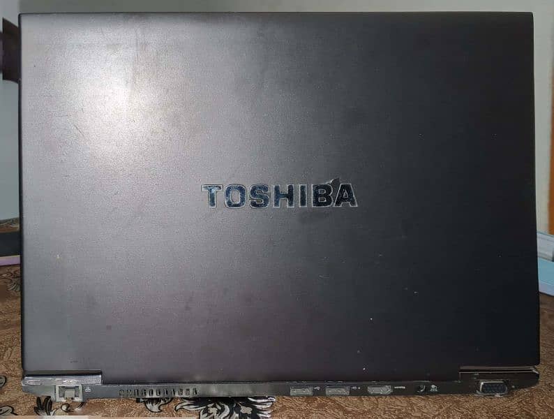 TOSHIBA laptop