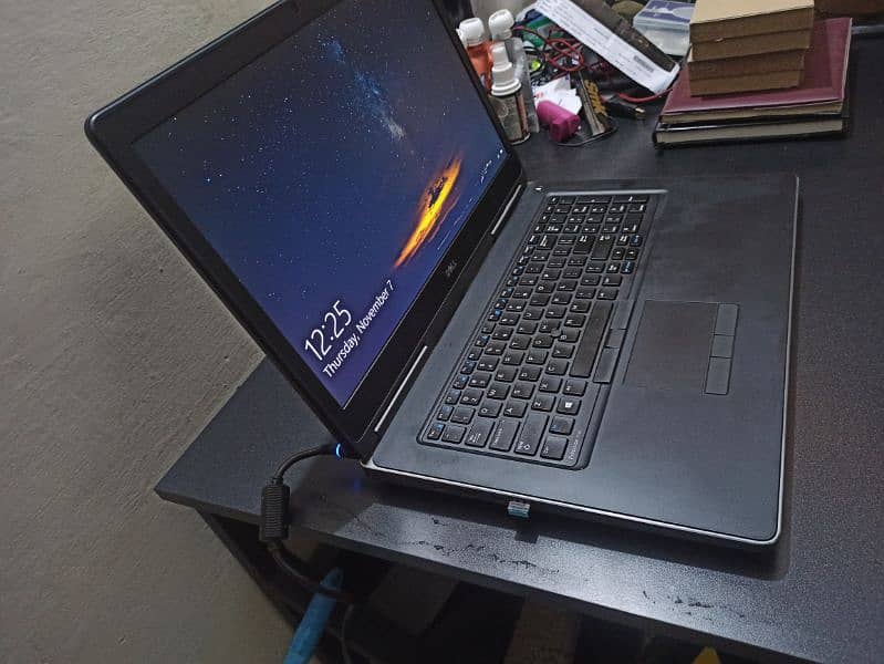 DELL Precision 7720