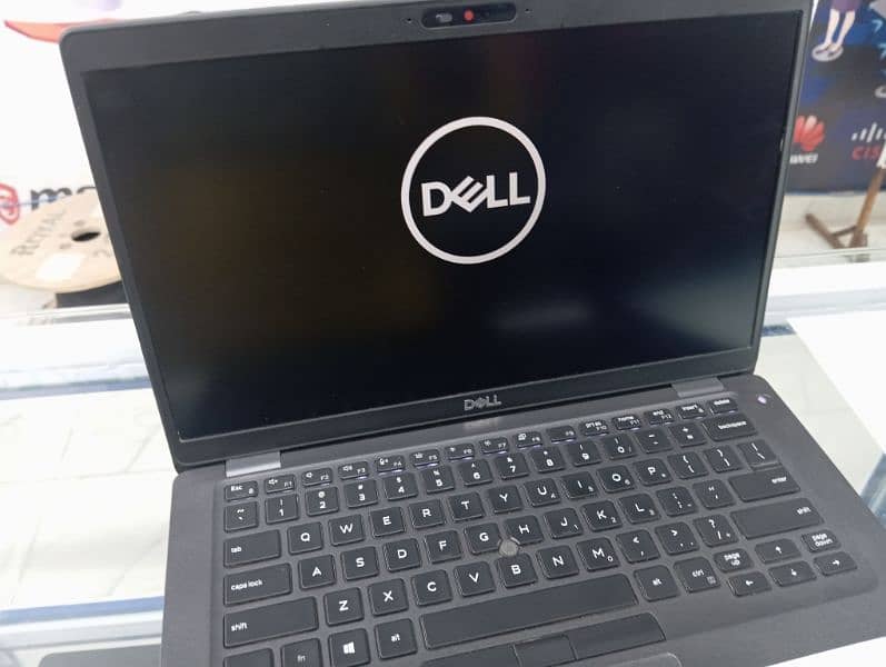 Dell Latitude 5400 Quad Core i5 8th Gen.