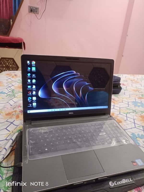 Dell i7 6th generation with 4 gb and m335 graphics card with touch