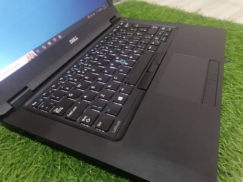 Dell 5480 i7 7th 7820HQ with 2 GB Navidia graphics card