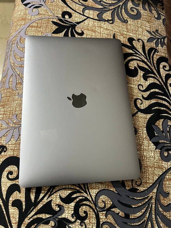 MacBook 2020