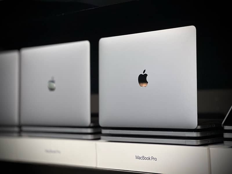 Macbook Pro M2 13 inch 8GB 256GB 2020