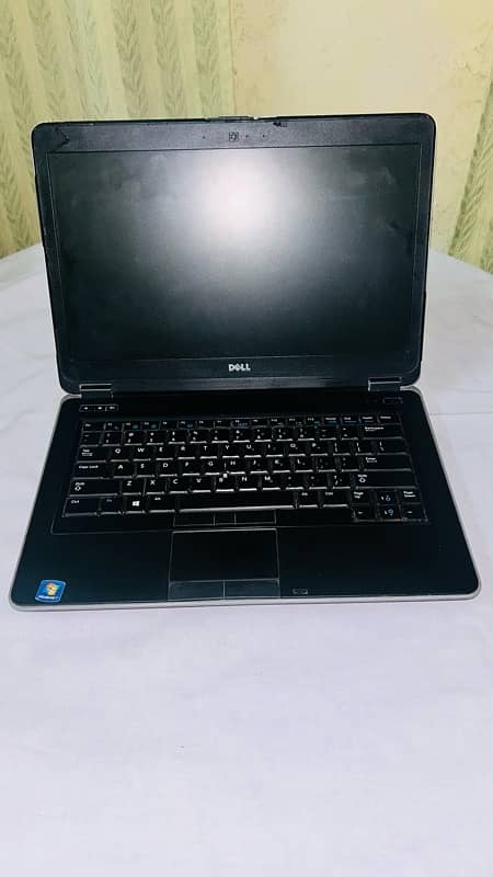 Dell i5-4th gen with 2gb graphic card