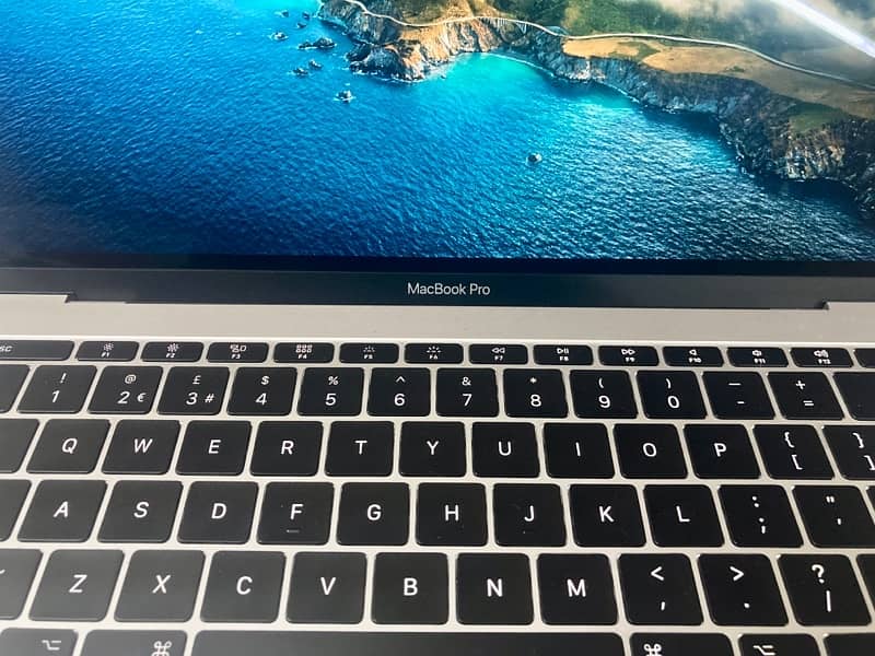 apple macbook pro 2017 13 inches