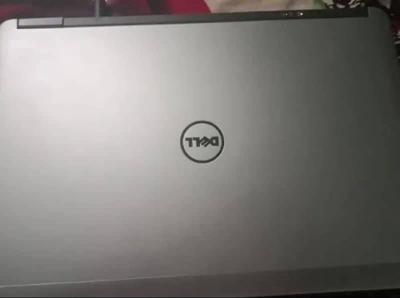 Dell latitude core i5 4th generation 256 hardisk 16gb ram battery 4 hr