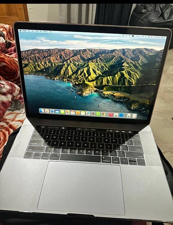 Apple macbook pro 32gb core i9 2018, 15