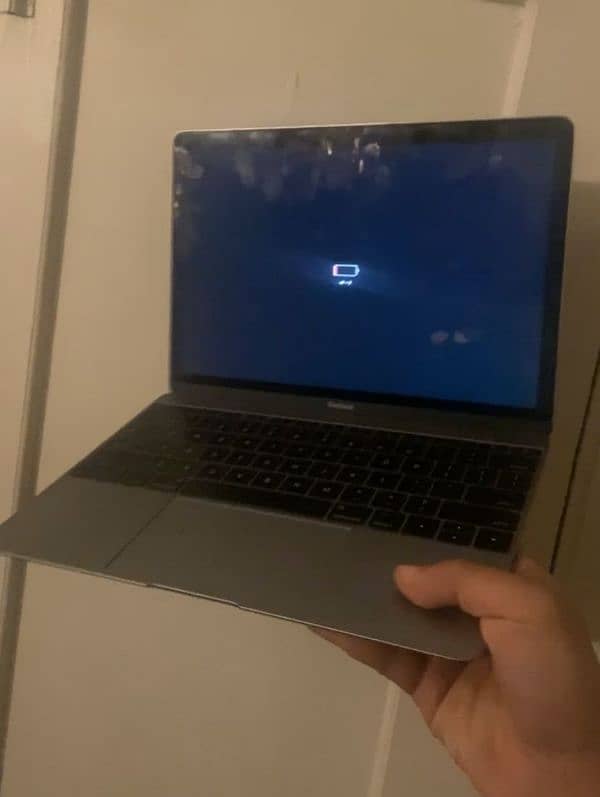 MacBook slim 2017 Intel m3 8GB 256GB