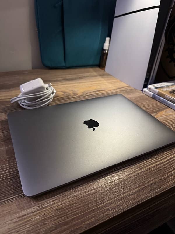 Apple Macbook Air M1