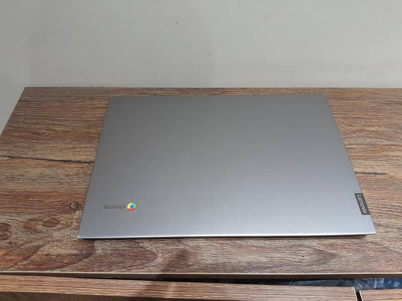 Lenovo Chromebook 14E - Ram 4 GB - SSD 32 GB - LED 14.0