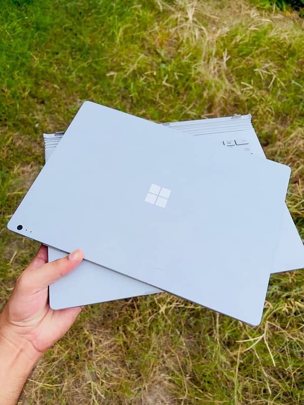 Microsoft Laptop Touch & Detachable iPS 4k Screen 2 Battery 2 Cameras
