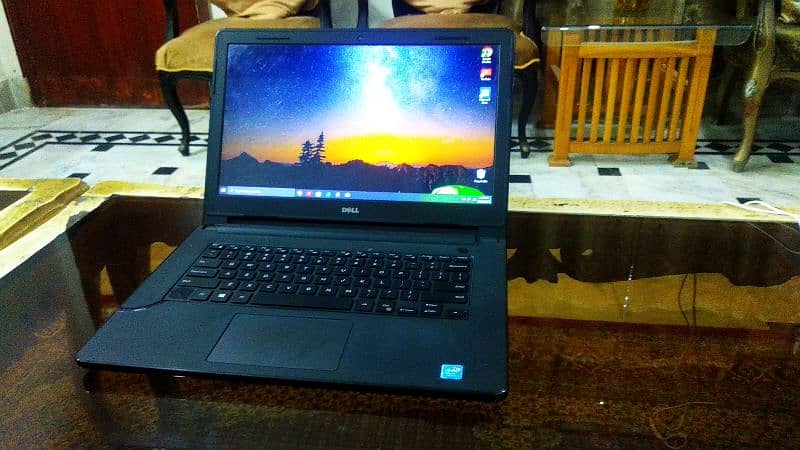 Dell Inspiron Laptop (Excellent Condition)