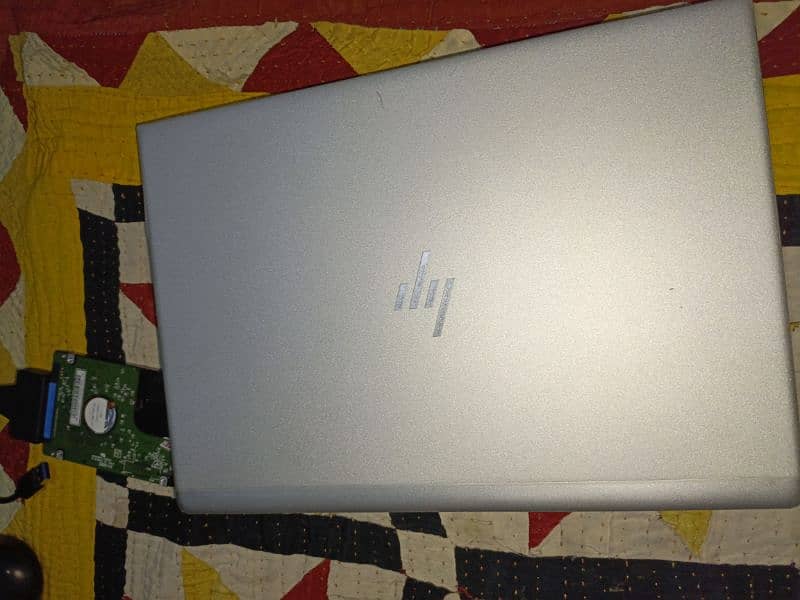 HP Elitebook 840 G5. i5 8th generation 8 gb ram  256gb ssd nvme