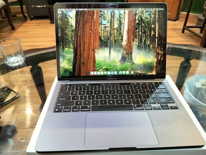 MacBook Pro M2