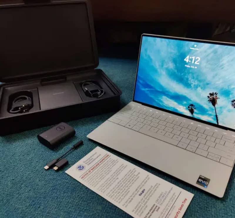 Dell Laptop Core i5 10th Generation ` apple i7 10/10 i3 working good