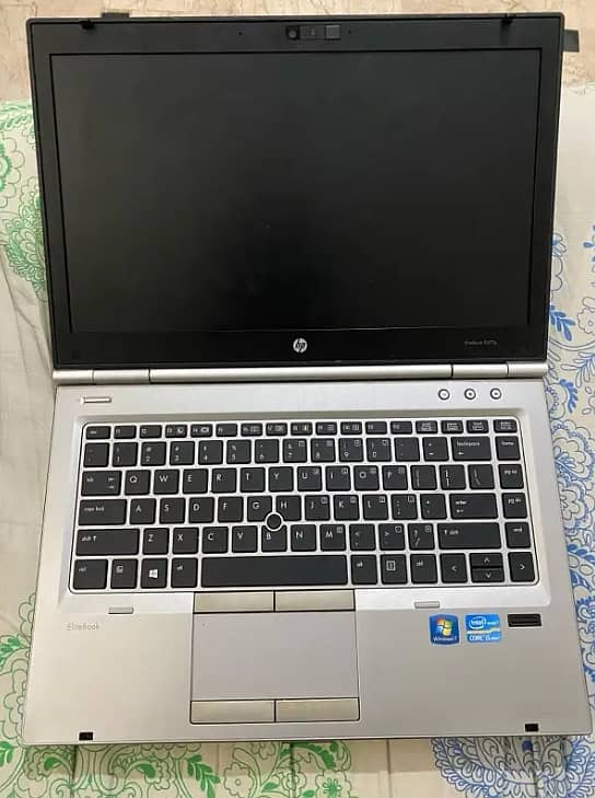 Hp elite book 8470 p with ssd 6gb ram