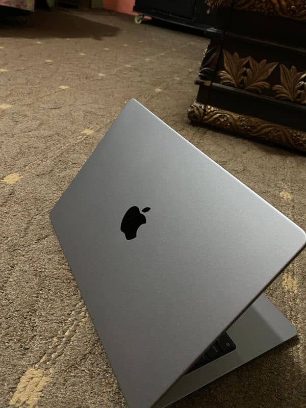 MacBook Pro 2021 M1 pro chipset