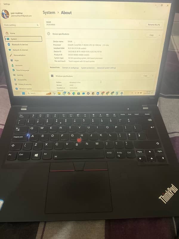 Lenovo Think pad laptop i7 8th generation 16gb ram SSD harddisk 350gb