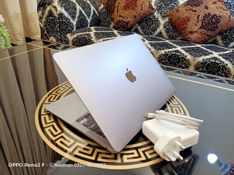 Apple Laptop Macbook Air 2019, Core i5, 256GB SSD, 8GB Ram