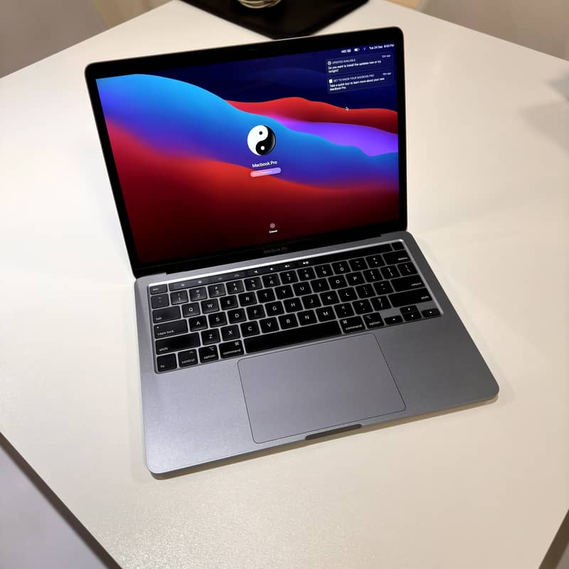 MacBook Pro 13” (2020) – Excellent Condition + Free Leather Sleeve