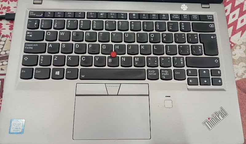 Lenovo Thinkpad X1 Carbon i5 8th Generation 8gb Ram 256 hdd