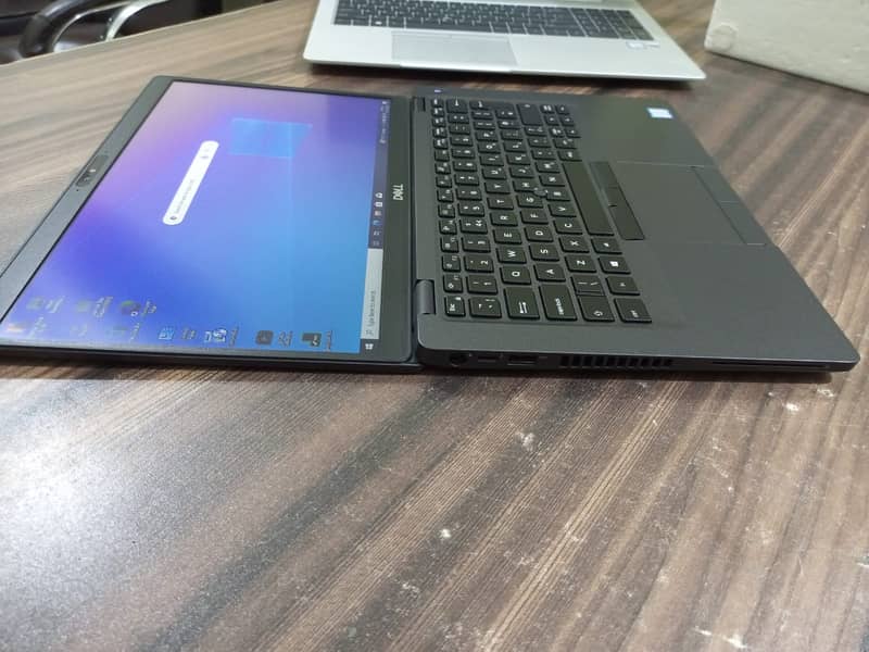 Dell Latitude 5400 Core i7 8th 16GB 256GB  Touch Screen