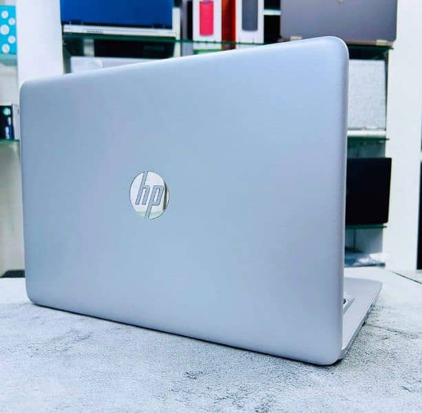 HP Gaming 850 i7 7th Generation 2GB Redeon Graphic(Ram 16GB+SSD 256GB)