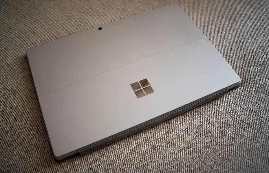 Pro 7 | i7 | 16 | 10th Gen (03354400115)