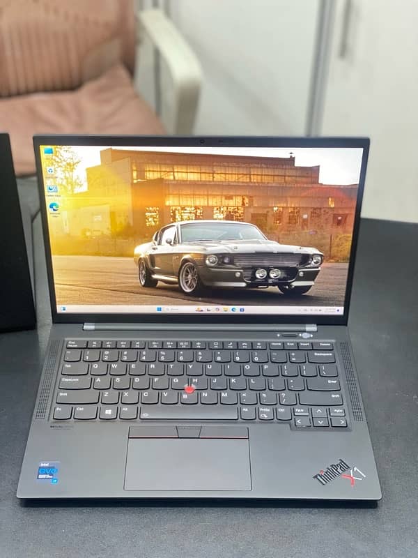 LENOVO X1 CARBON GEN 9 | i7 11th gen | 16gb | 512gb LAPTOP