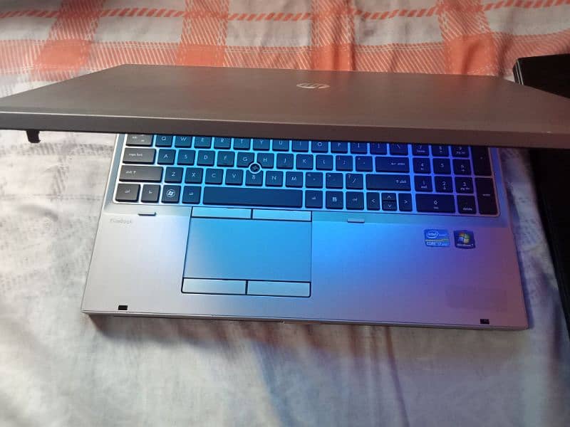 Hp Workstation Core i7 2nd gen Graphic Machine 10/9.5