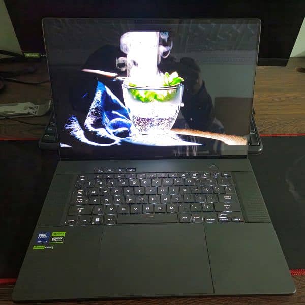 ASUS ROG Zephyrus G16 2024 Core Ultra 9 185H, 16GB/1TB, RTX 4070)