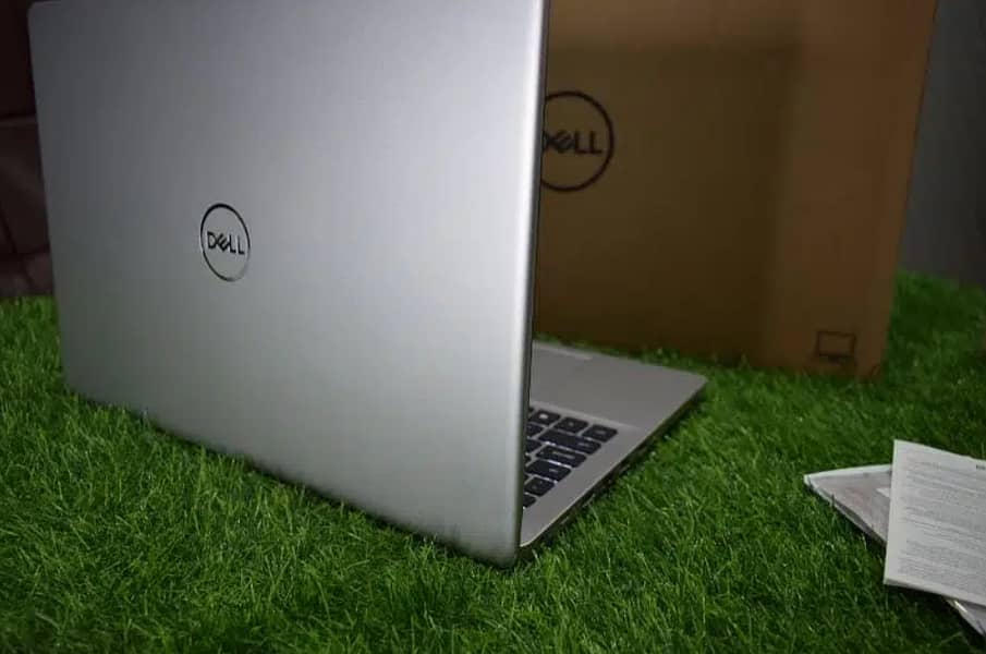 Dell laptops CORE i5 inspiron Perfet apple dell core i5 core i3 ssd
