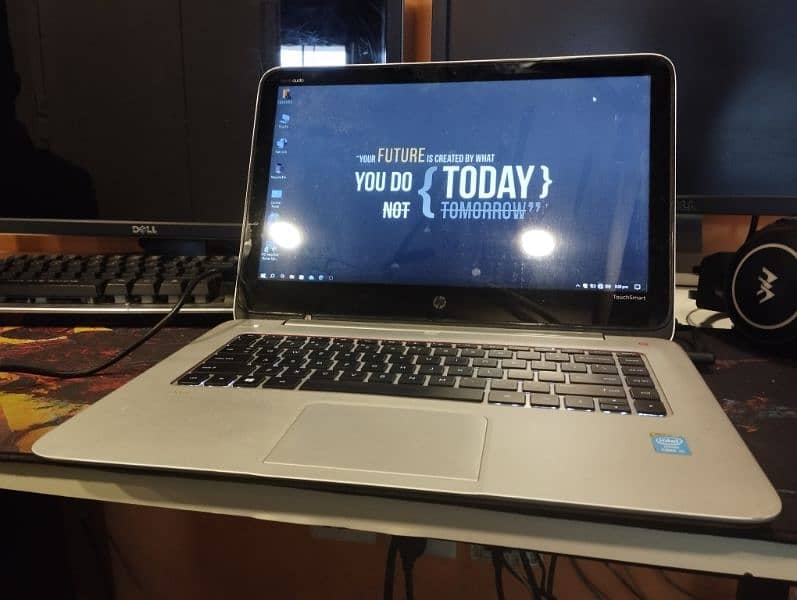 Hp envy series 16gb/ 256gb