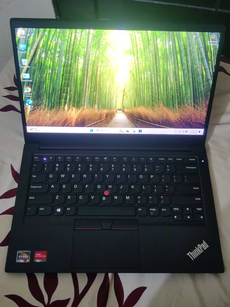 LENOVO E14 11th Gen Ryzen 5=Core i7, 16gb-RAM, 256gb-SSD, 2gb-AMD Card