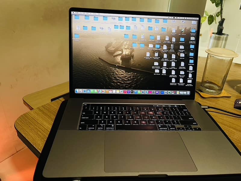 MAC Book pro 2019 16inch (1 TB- 32Ram)