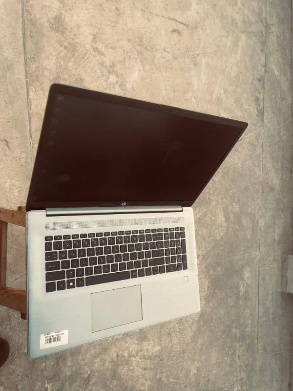 HP Notebook 470 G8 - Core i5 11th Gen