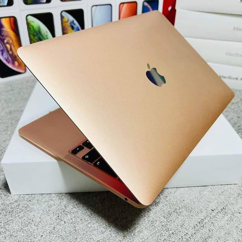 Mackbook Pro Sale /876