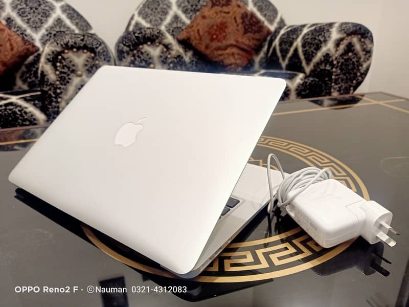 Apple Laptop MacBook Air 2015, Core i5, 256GB SSD, 8GB Ram