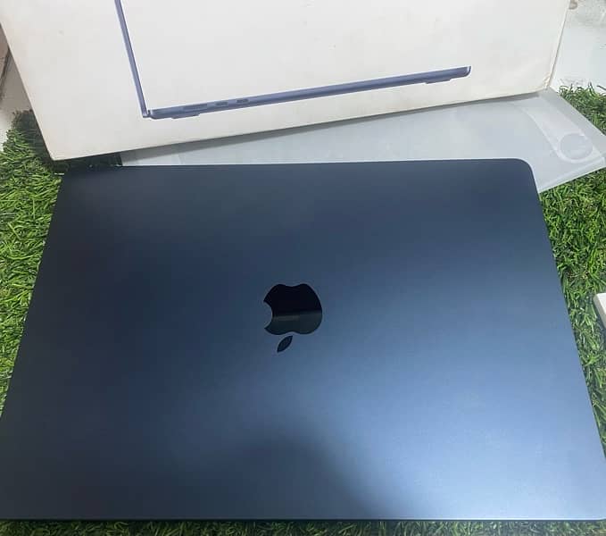 Apple Macbook Air M2 15inch 8/256GB Midnight