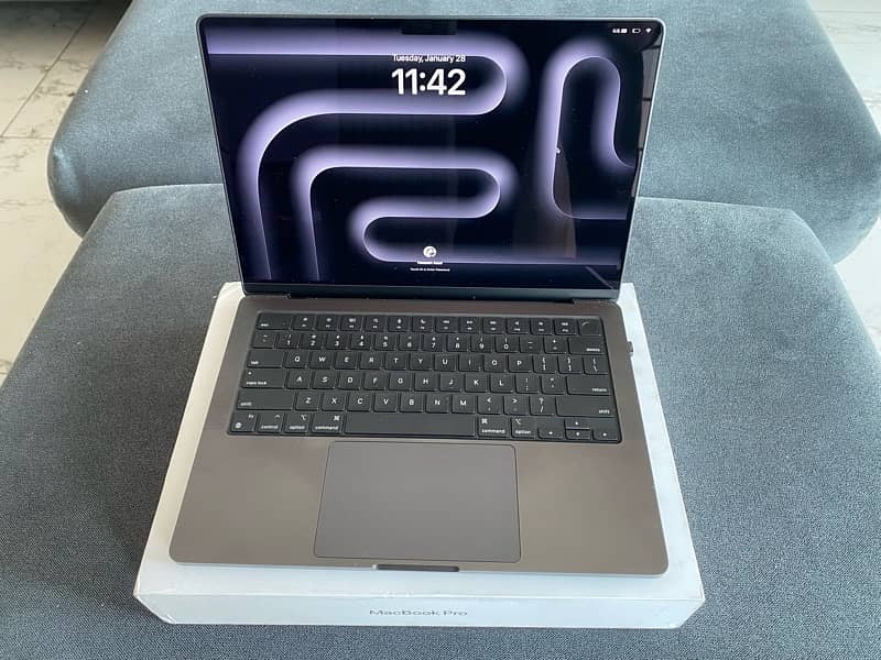 Macbook Pro M3 14 inches
