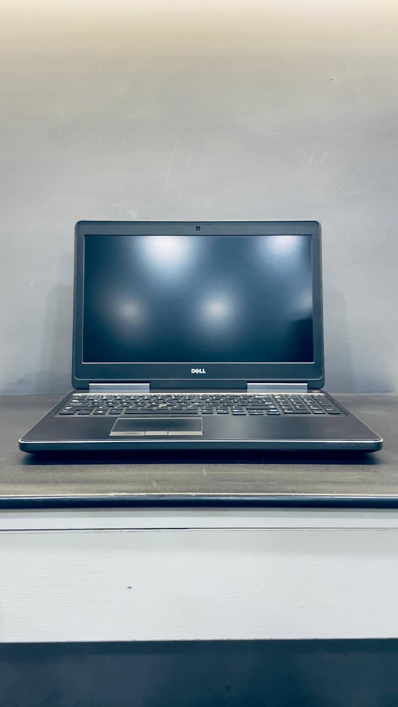 Laptop Core i7 6th gen (7510) Laptop with 4K Display